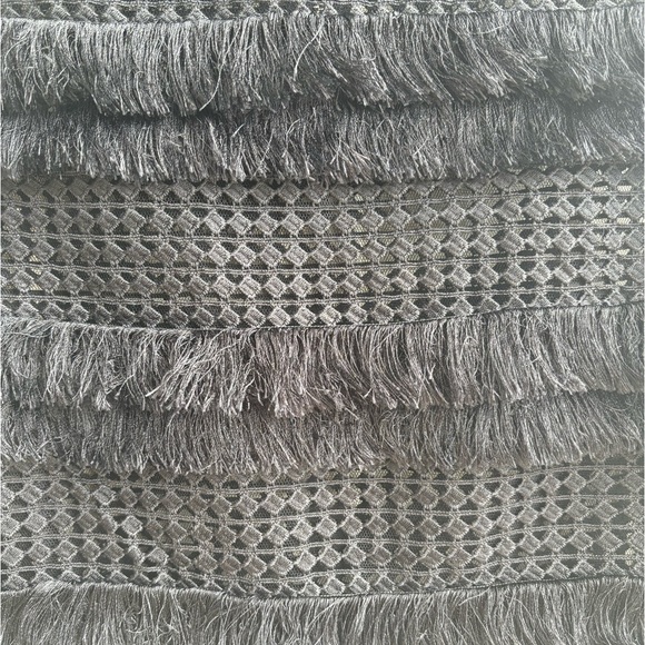 Transparent sleeveless with a fringe - Picture 2 of 8